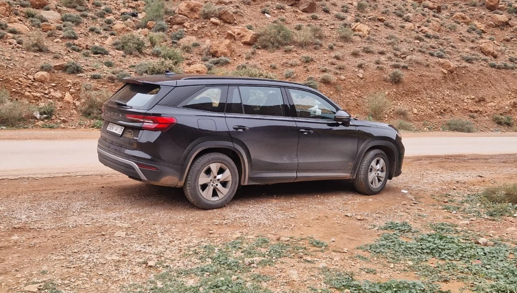 Private 4x4 on the desert track to Erg Chegaga